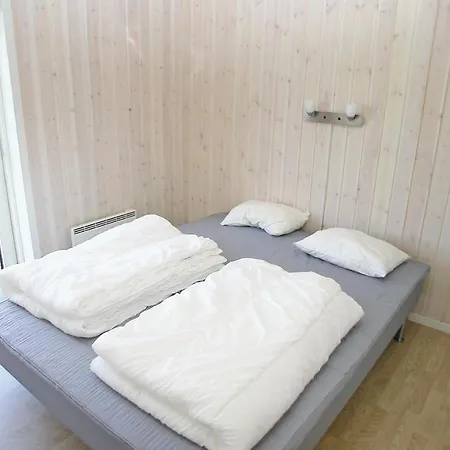 Holiday home 4 Bedroom Gorgeous In Toftlund *