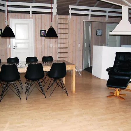 4 Bedroom Gorgeous In Toftlund *